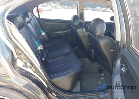 2001 Nissan Maxima Se from USA, damaged, VIN JN1CA31A81T110557